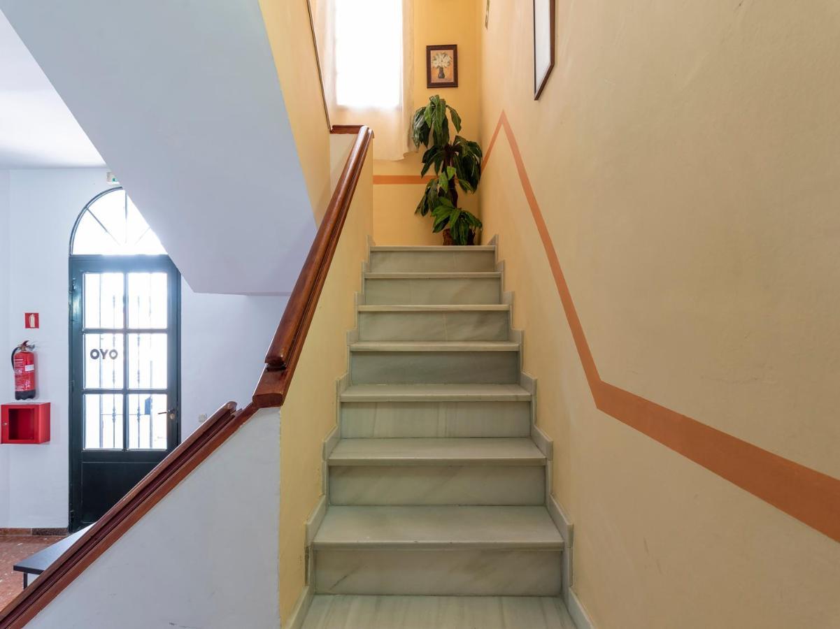 Oyo Hostal El Paisano Ουτρέρα Εξωτερικό φωτογραφία