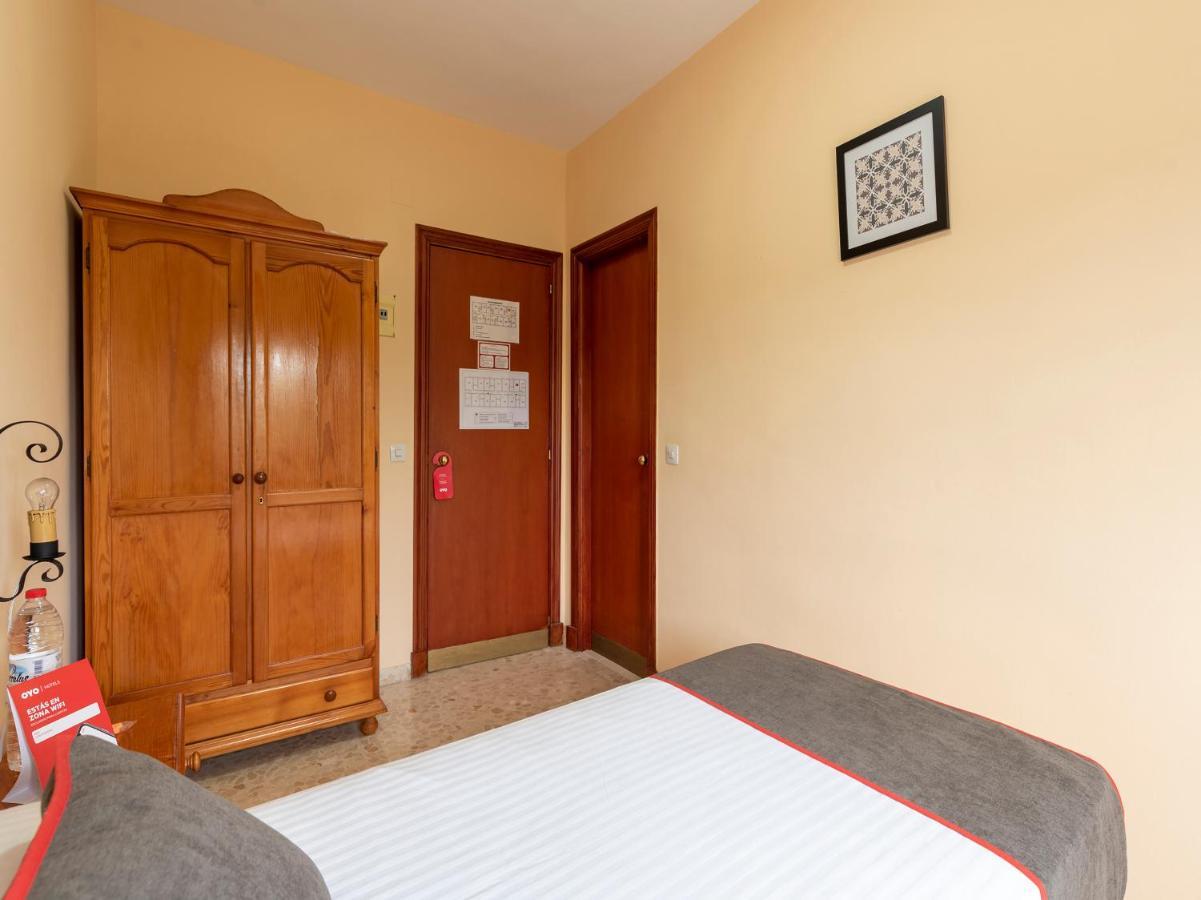 Oyo Hostal El Paisano Ουτρέρα Εξωτερικό φωτογραφία