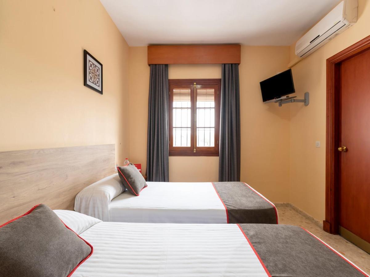 Oyo Hostal El Paisano Ουτρέρα Εξωτερικό φωτογραφία