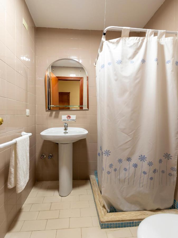 Oyo Hostal El Paisano Ουτρέρα Εξωτερικό φωτογραφία